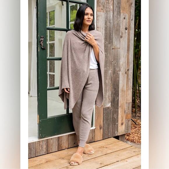 Barefoot Dreams Wrap Turtleneck CozyChic Wide-Rib Poncho OS in driftwood - Picture 2 of 11